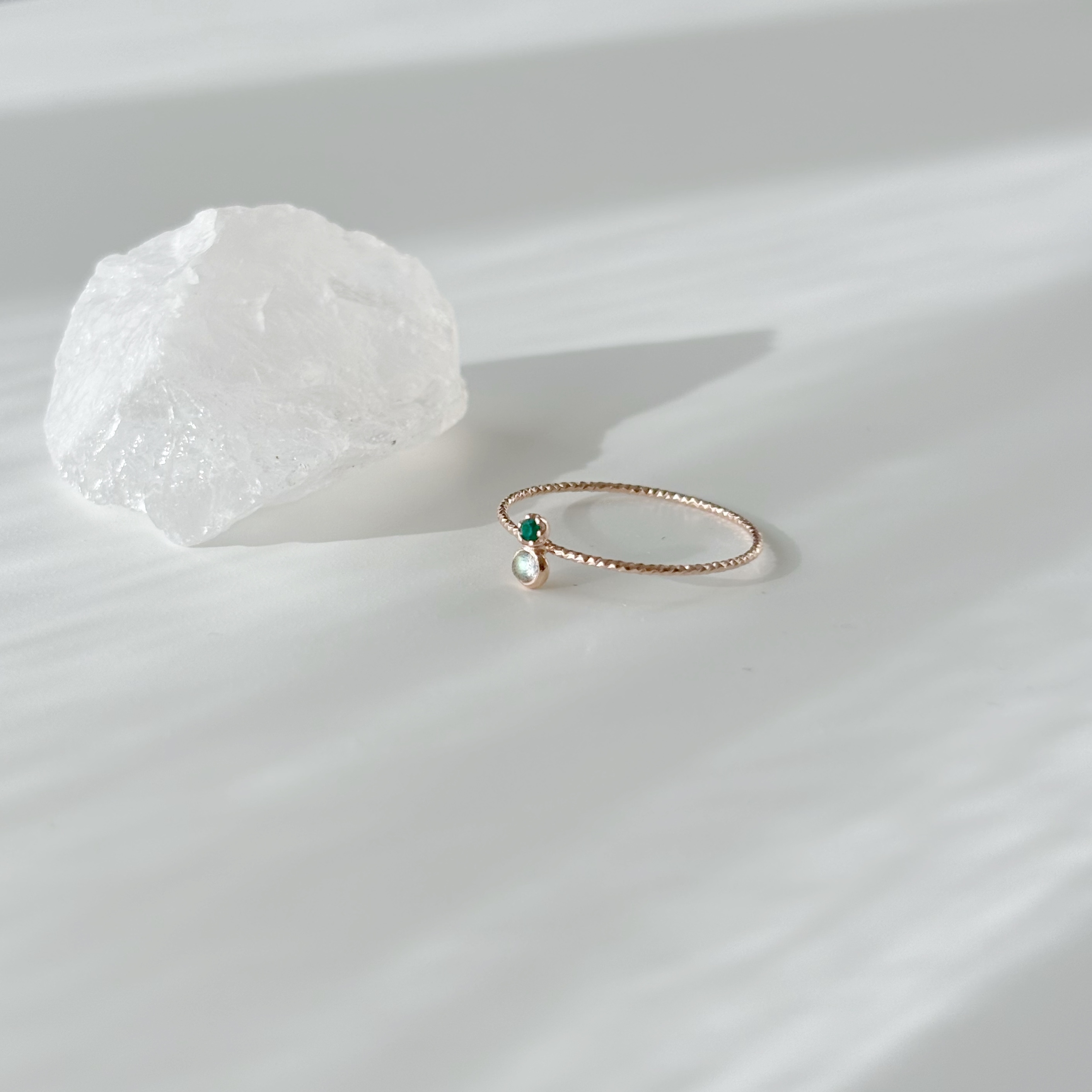 小圓拉長石綠瑪瑙戒指