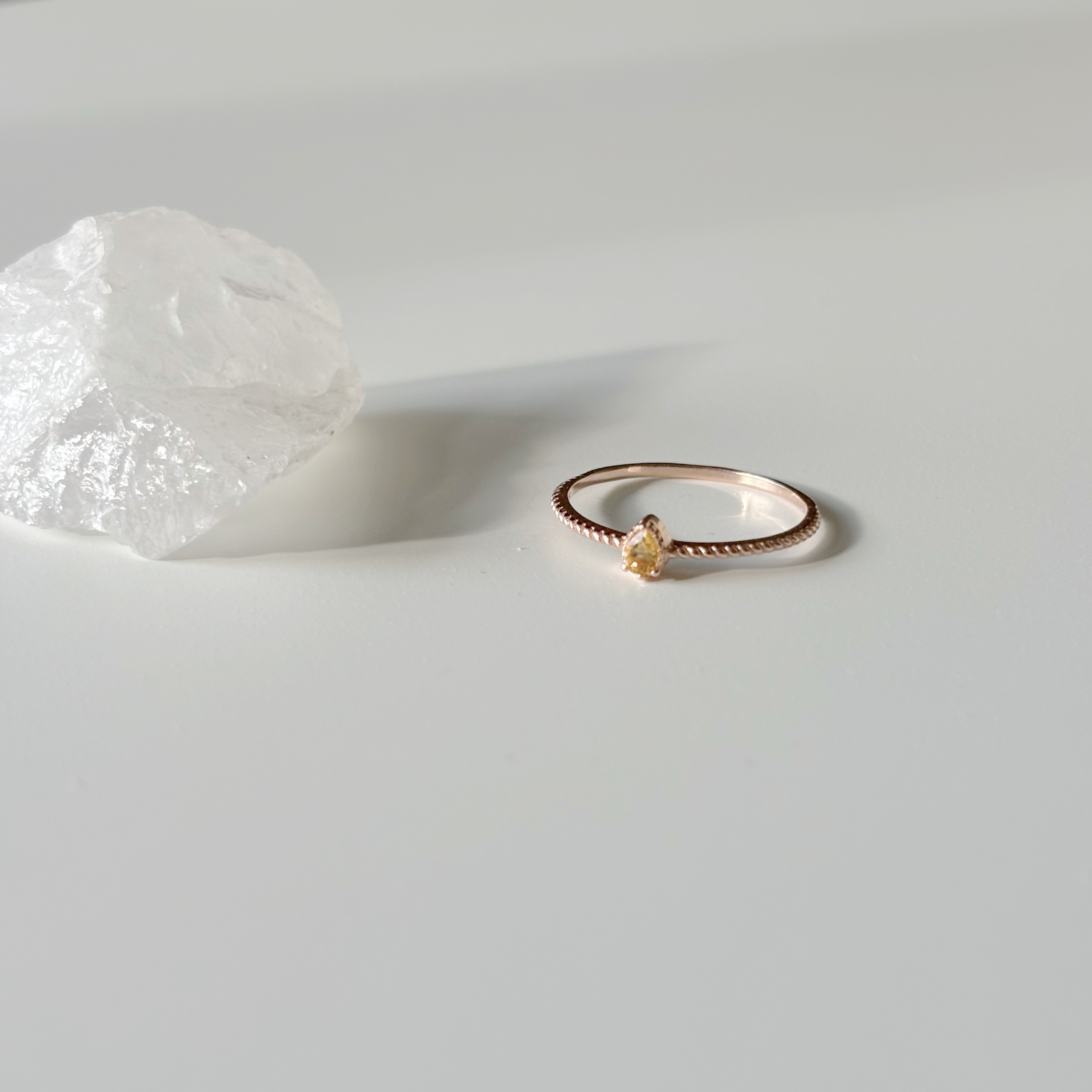 巴洛克水滴黃水晶戒指