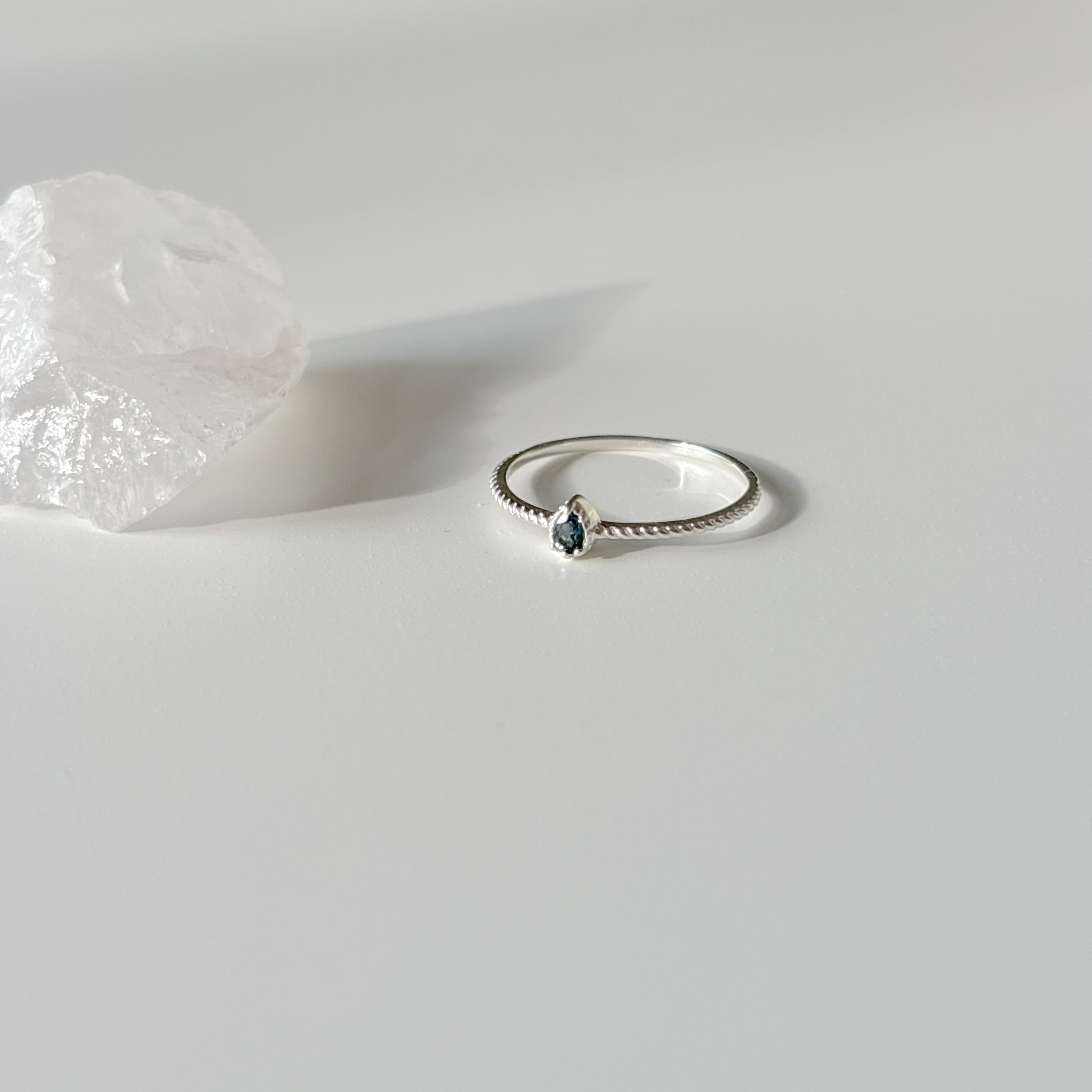 巴洛克水滴倫敦托帕石戒指