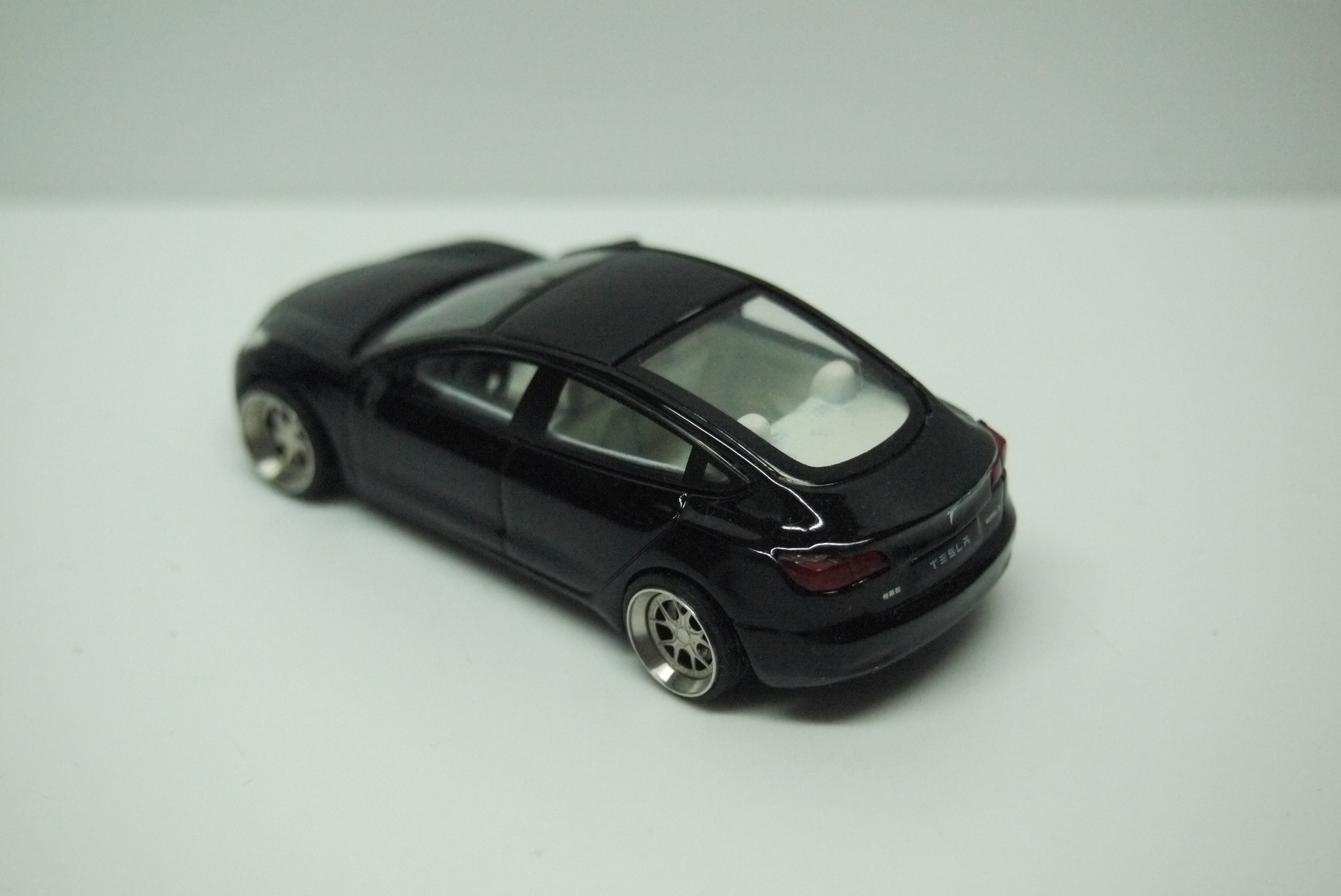 Dream Model Tesla 3 Black(modified wheels)