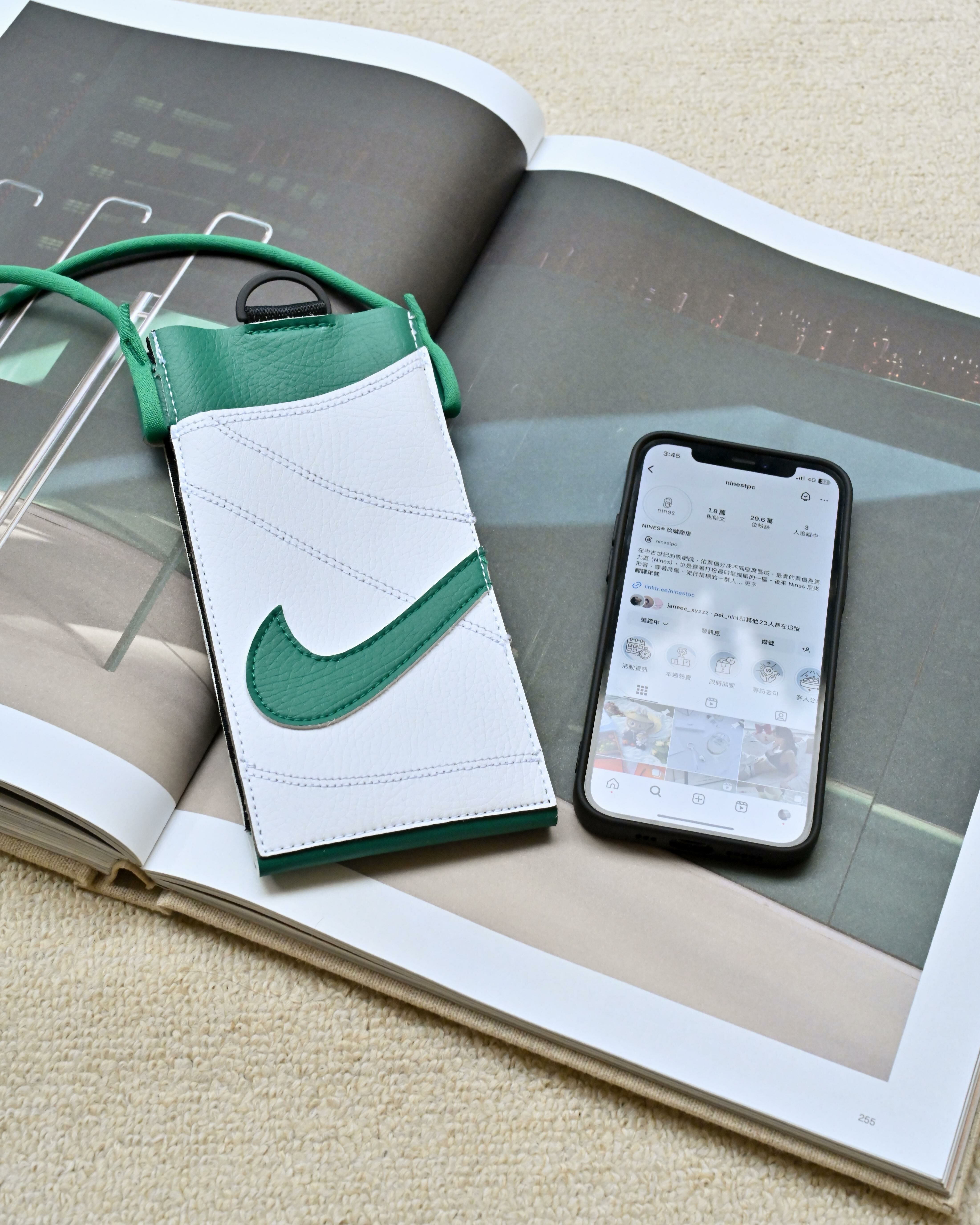 【現貨】NIKE PREMIUM 手機斜背包 白綠 N1010036311OS