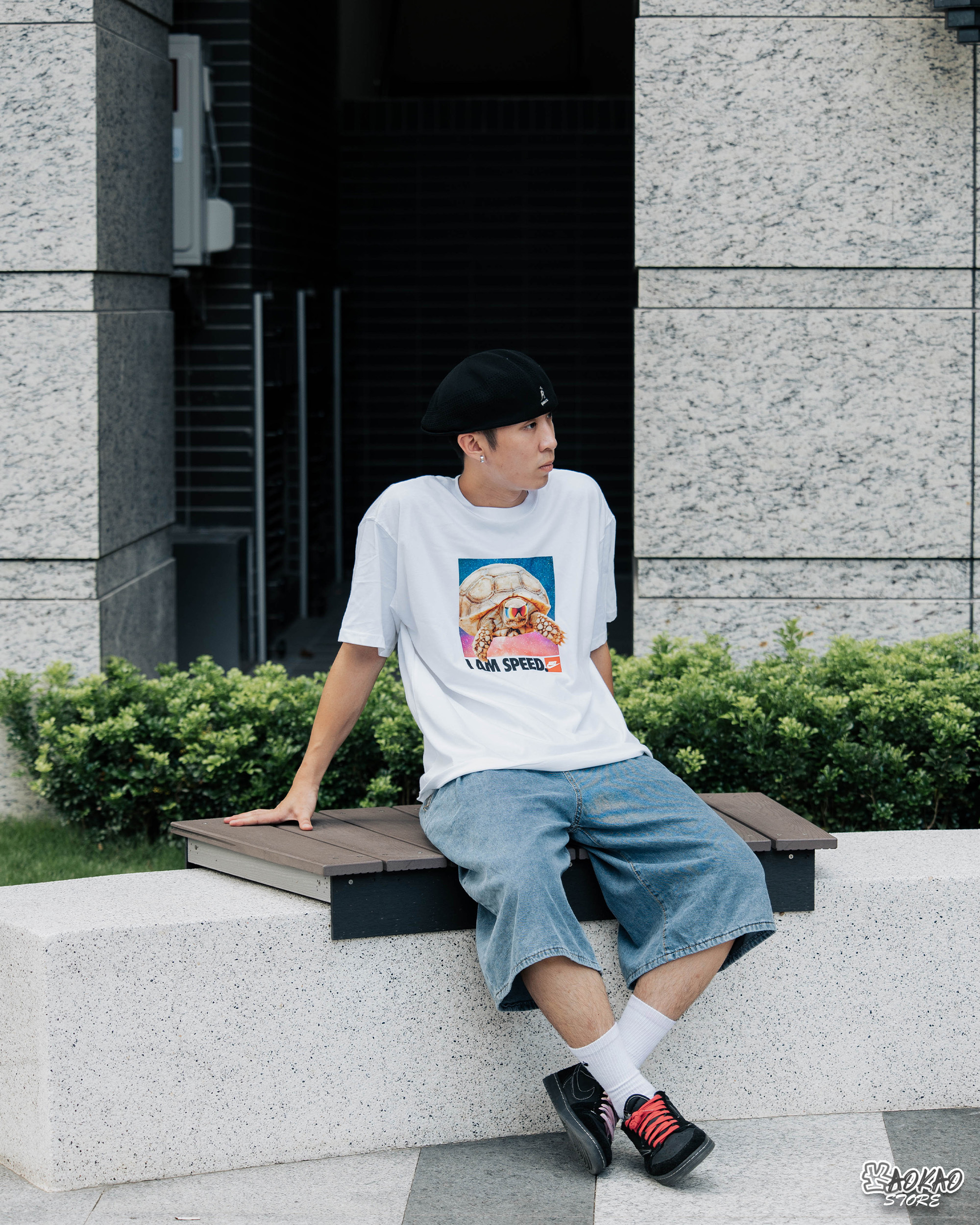 NIKE  短袖上衣 運動 休閒 海龜 A NSW TEE【FD1351-100】【海外限定大家庭】