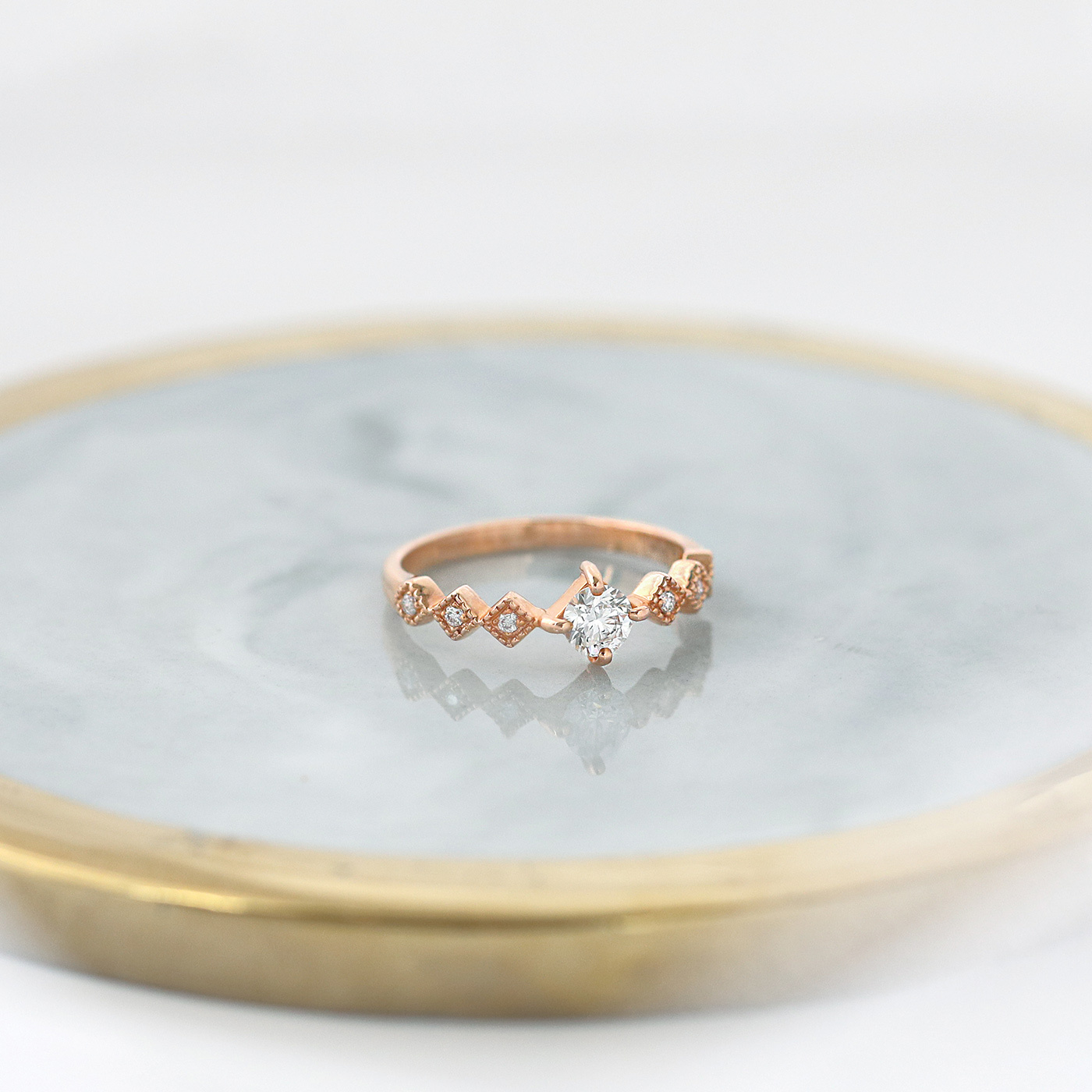 璀璨星河 — GIA30分鑽石戒指