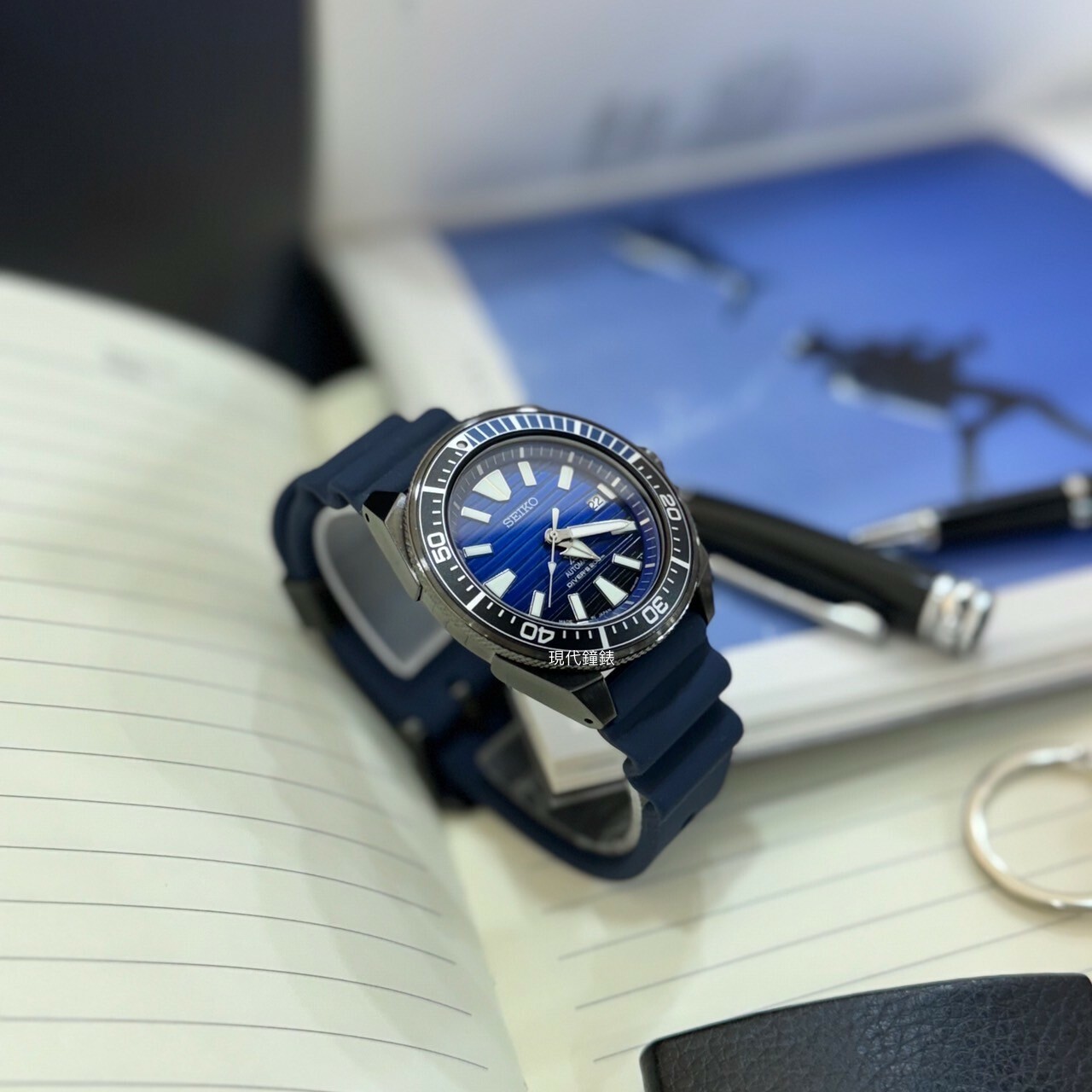 【SEIKO 精工】 愛海洋藍鯨機械錶4R35-01X0A 43.8mm現代鐘錶