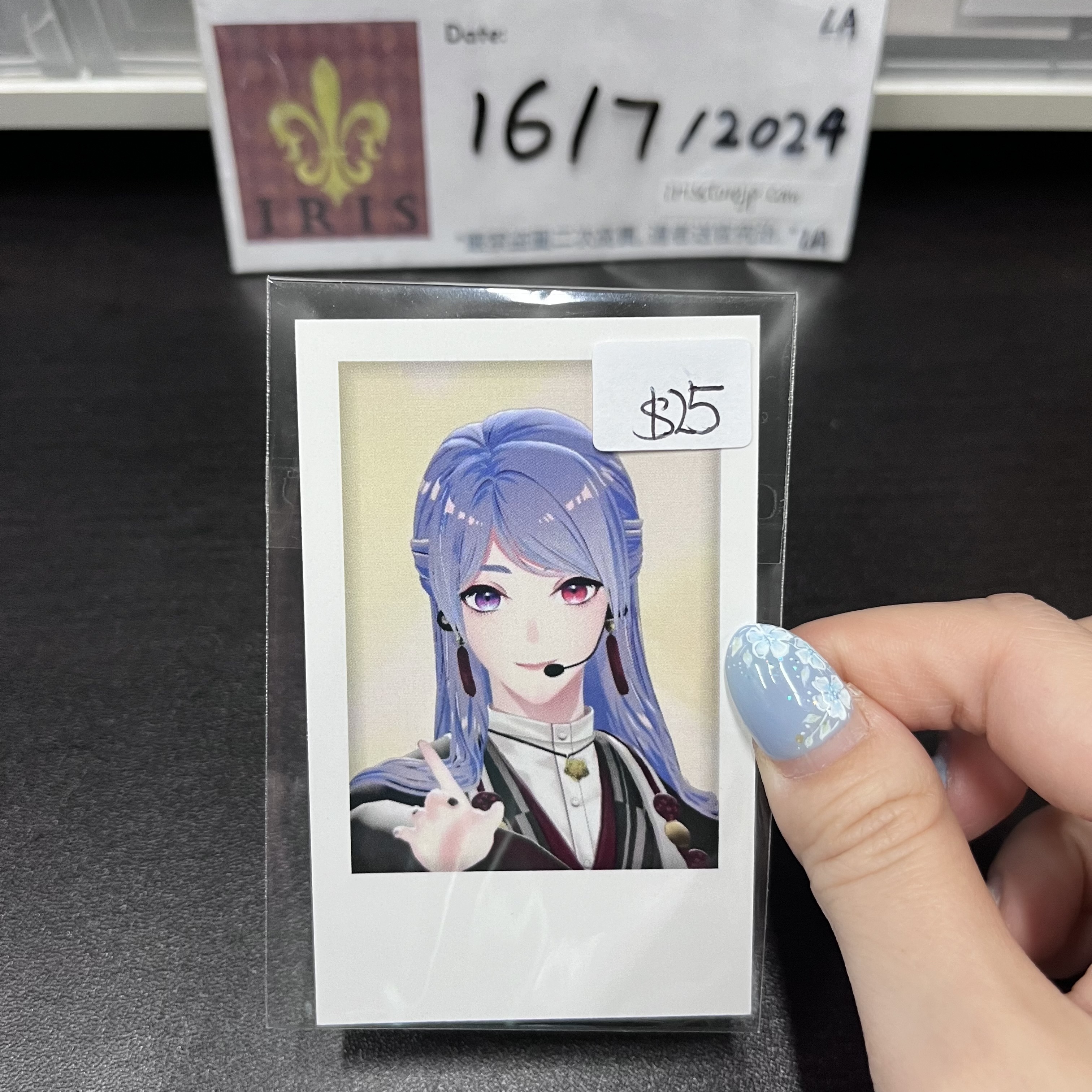 彩虹社 弦月 拍立得