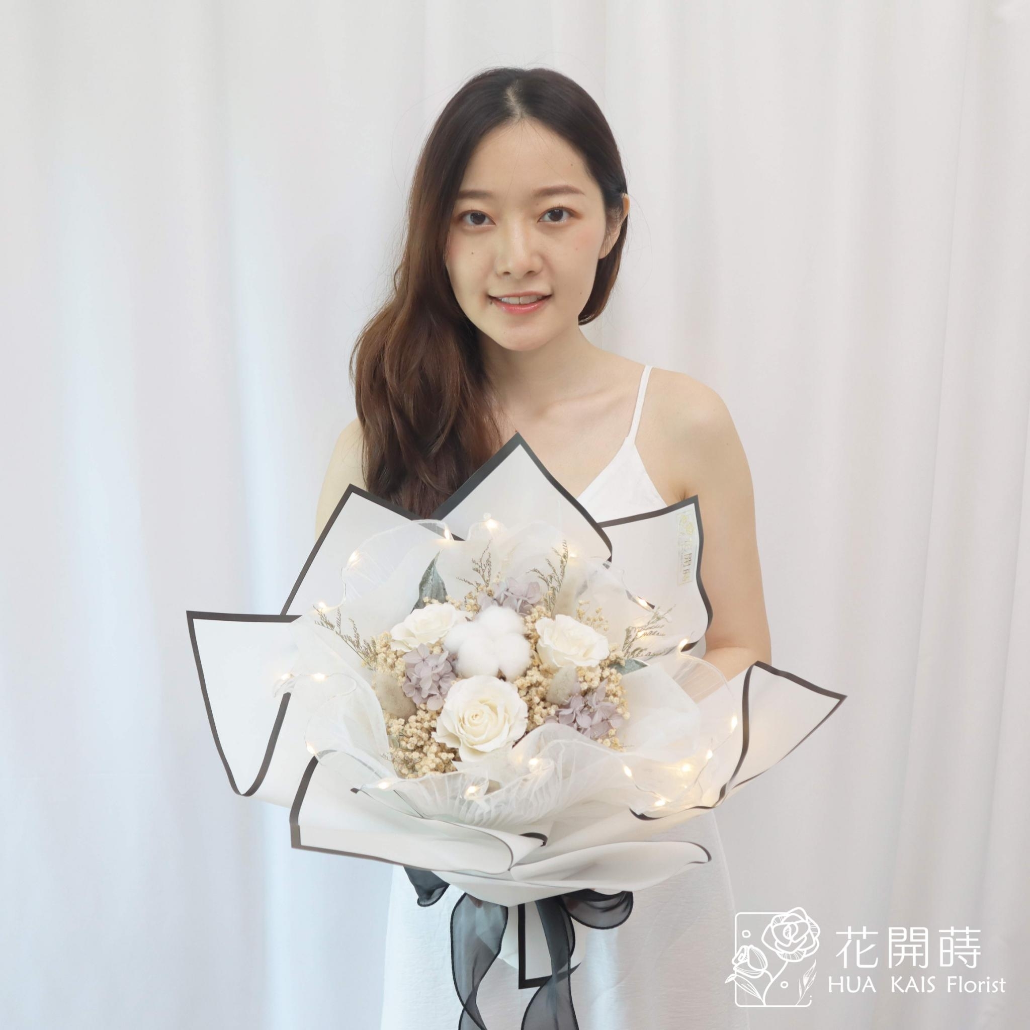 永生花束|白色戀人(M)|告白花束|求婚花束|情人節花束|紀念日花束|永生花|畢業花束|儀式感|紀念日