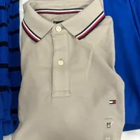 [S] TOMMY HILFIGER MEN'S POLO WITH DISTINCTIVE STRIPES,SAND, 78J2653-230 (STH767)