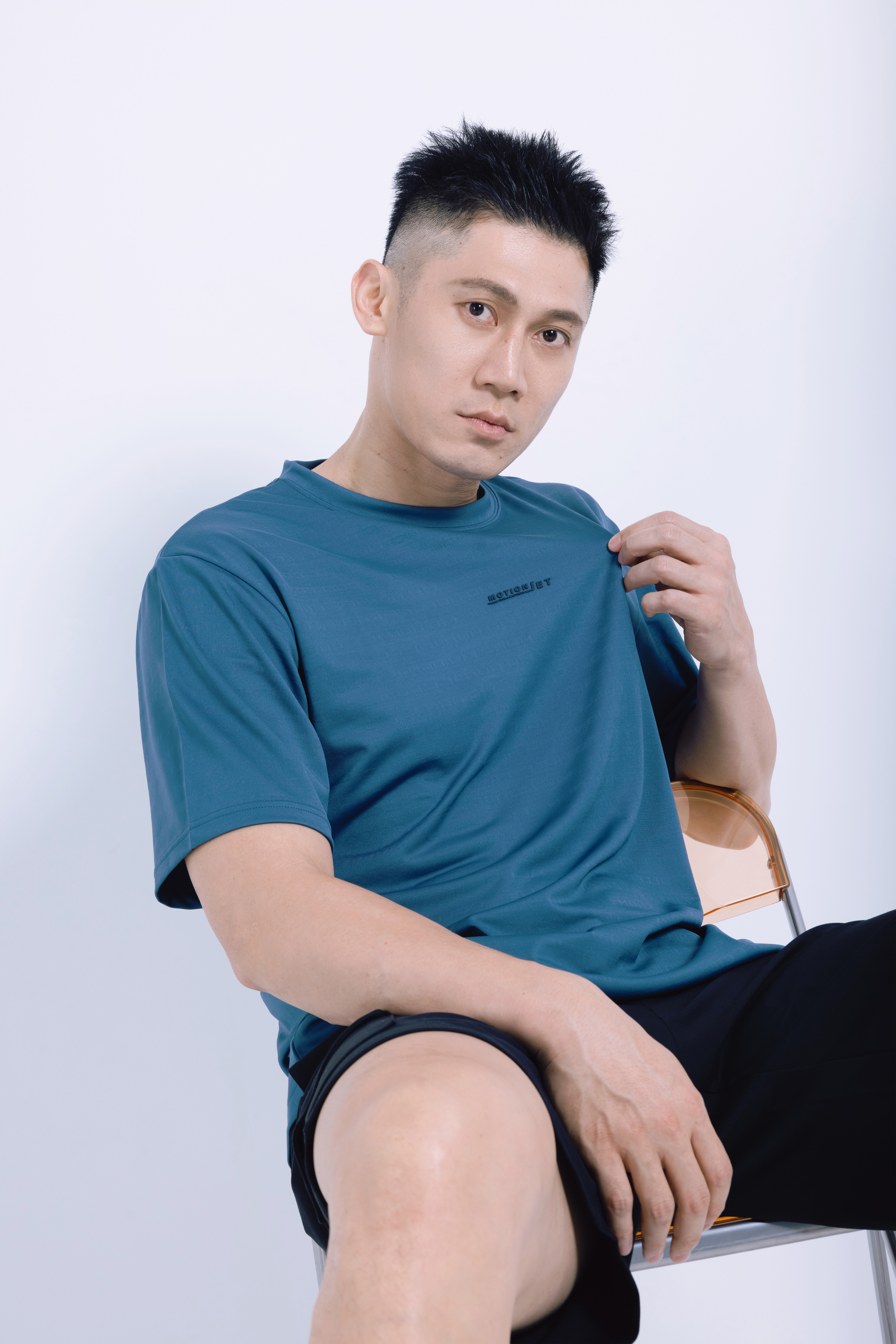 MJC 單向導濕中性版圓領運動短袖（丈青）