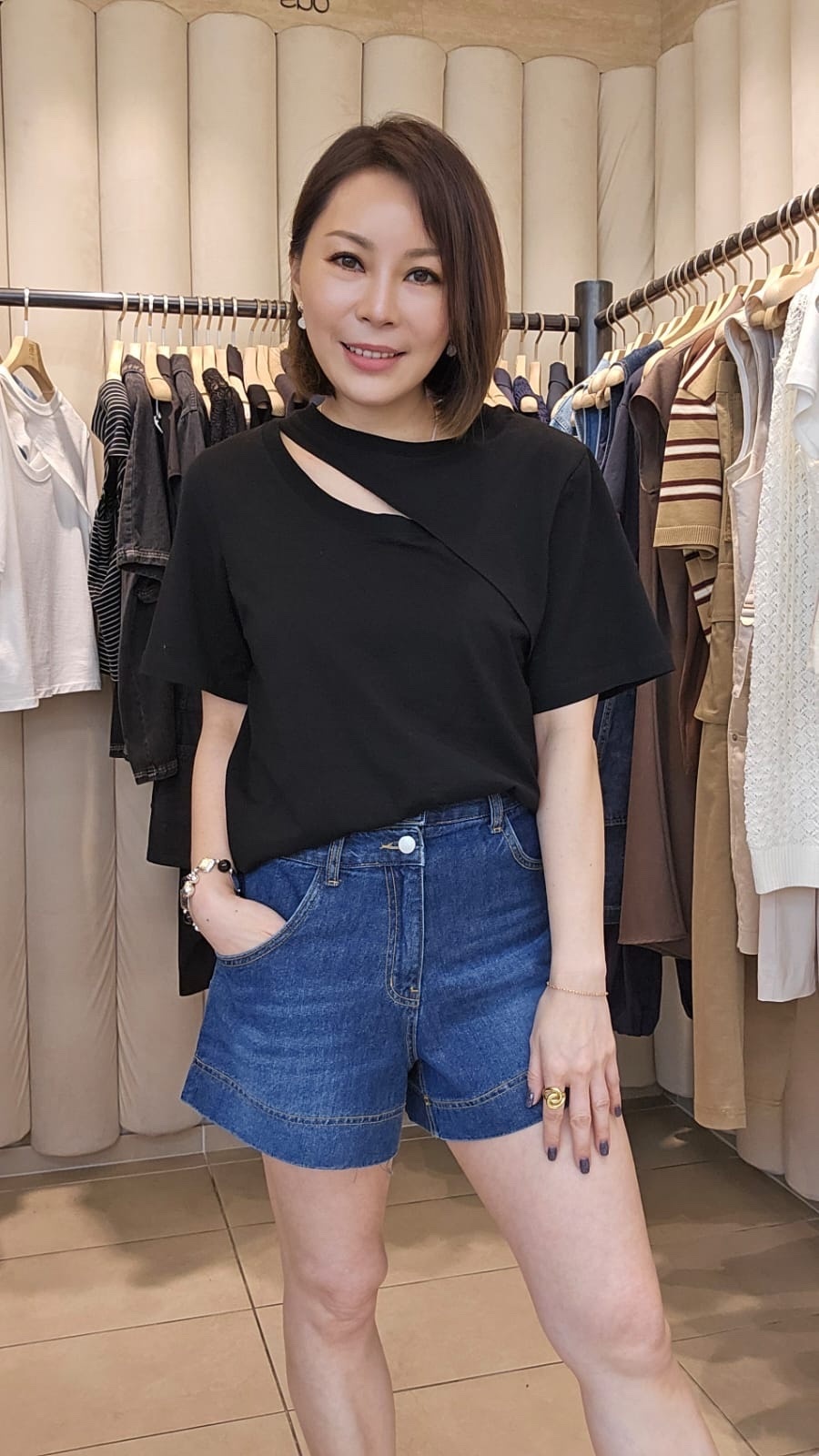 TC112 開洞拼接上衣