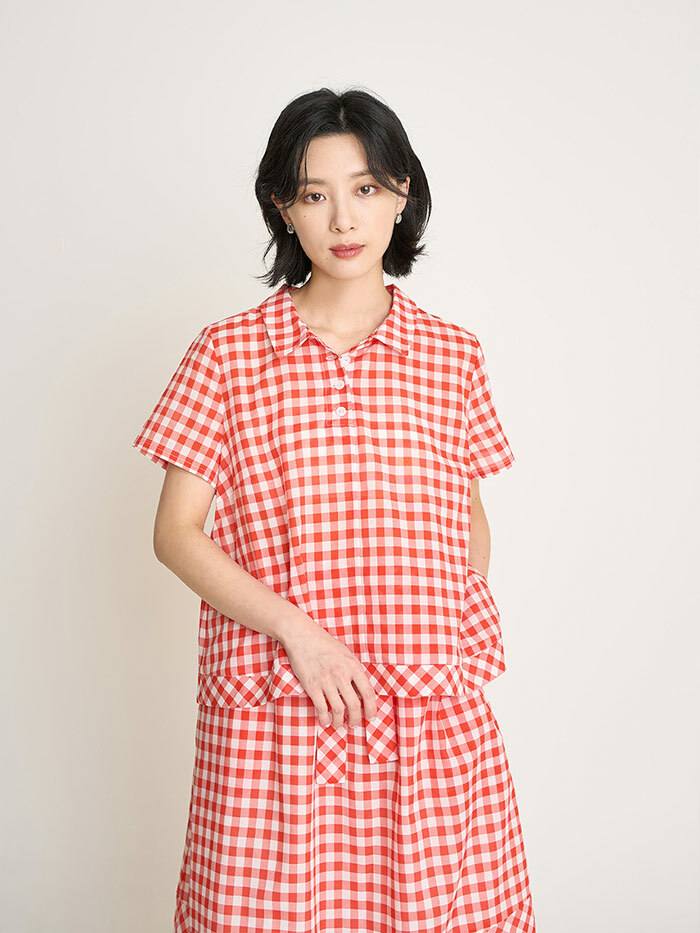 小格半襟拼接上衣-紅白格