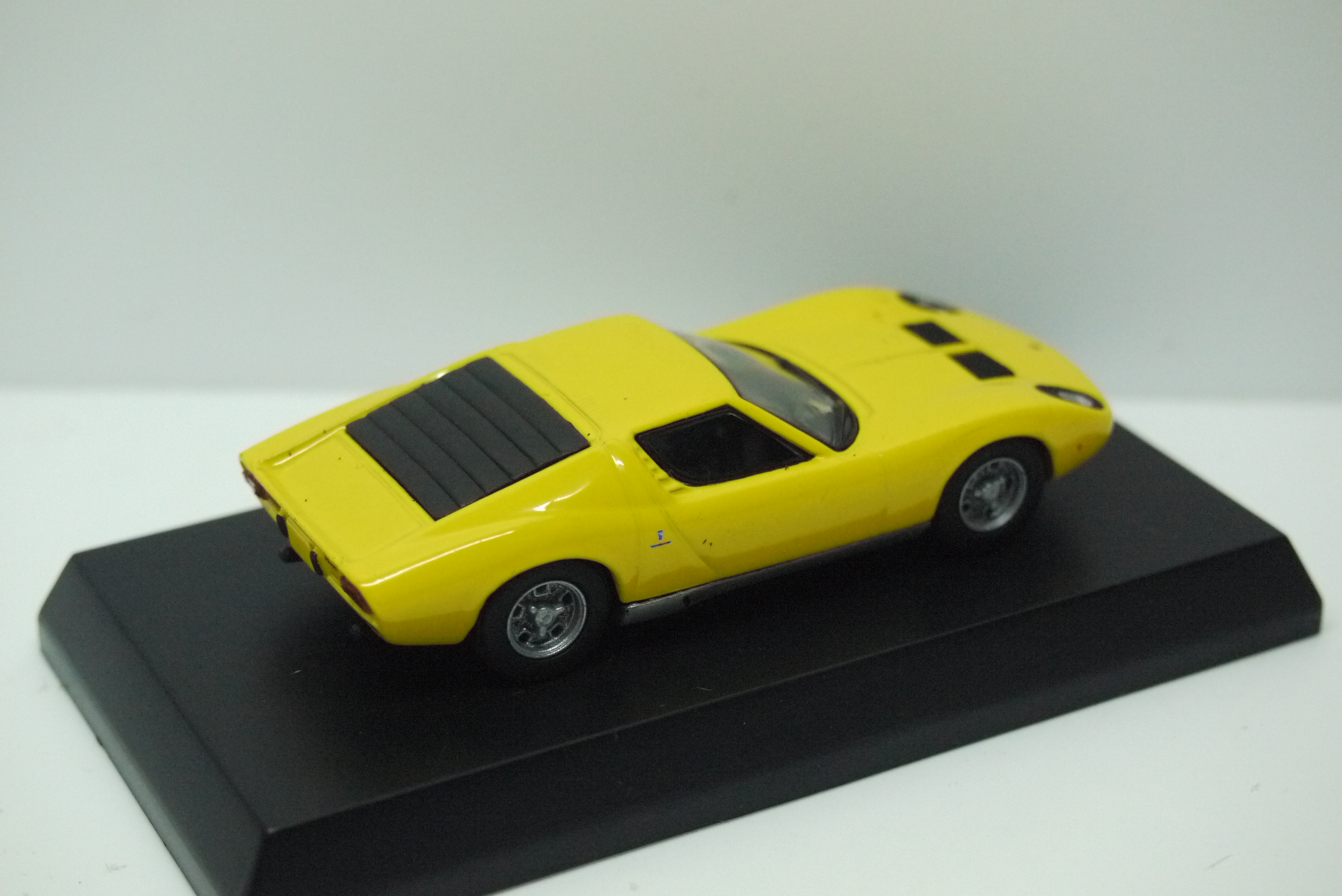 Kyosho Lamborghini Miura P400 Yellow