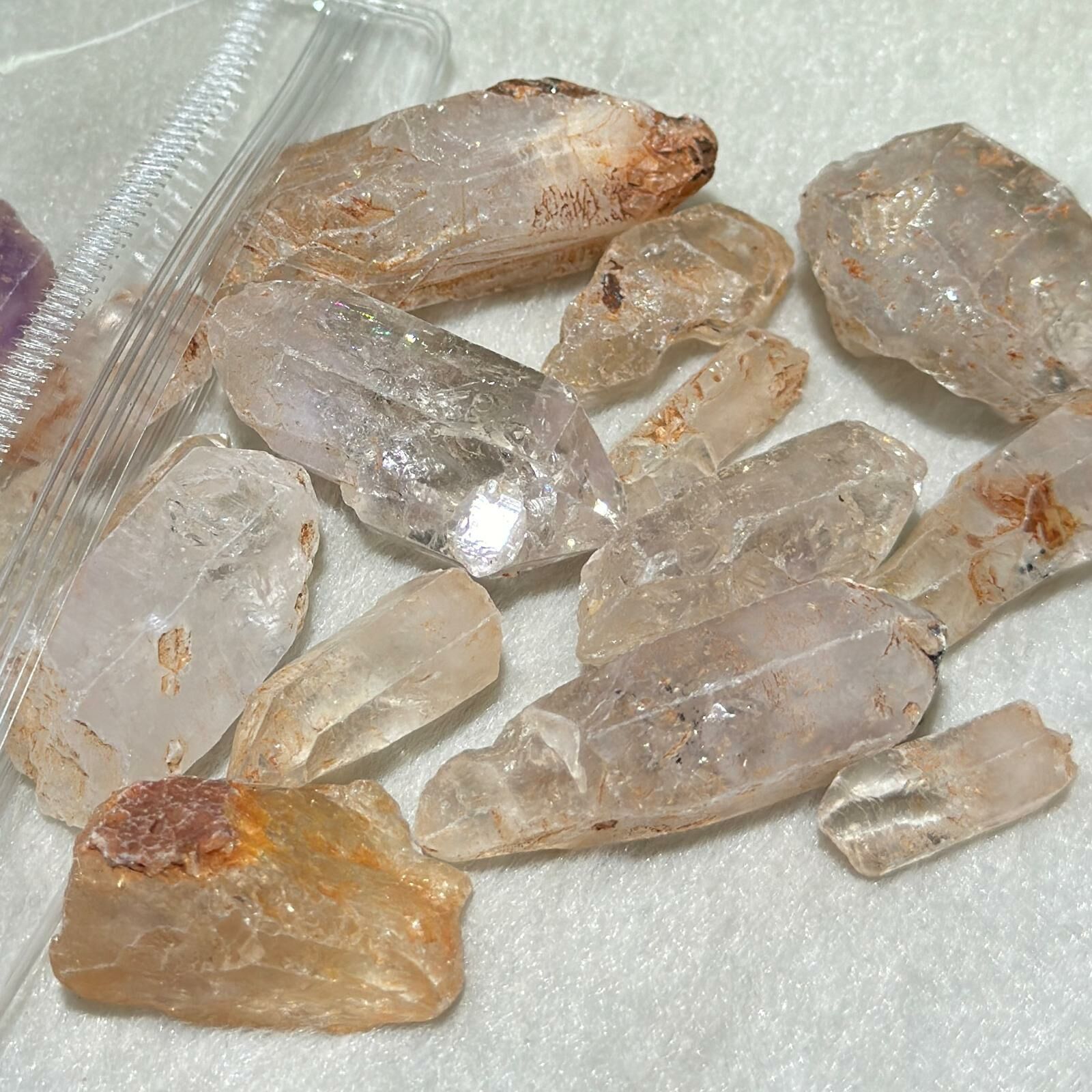 紅泥骸骨 原石 120g +/-