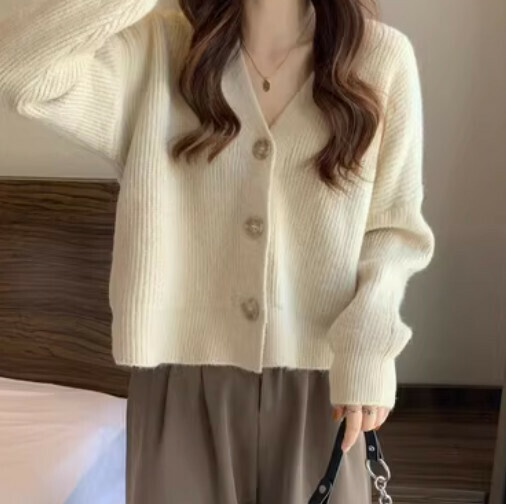 V-neck slouchy knit (apricot size)