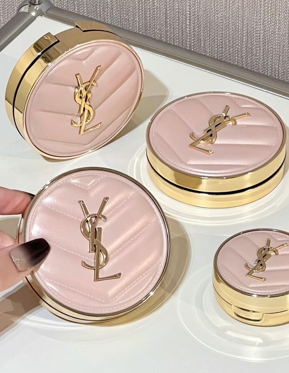 YSL超模光感精華水氣墊 SPF50+/PA ++++