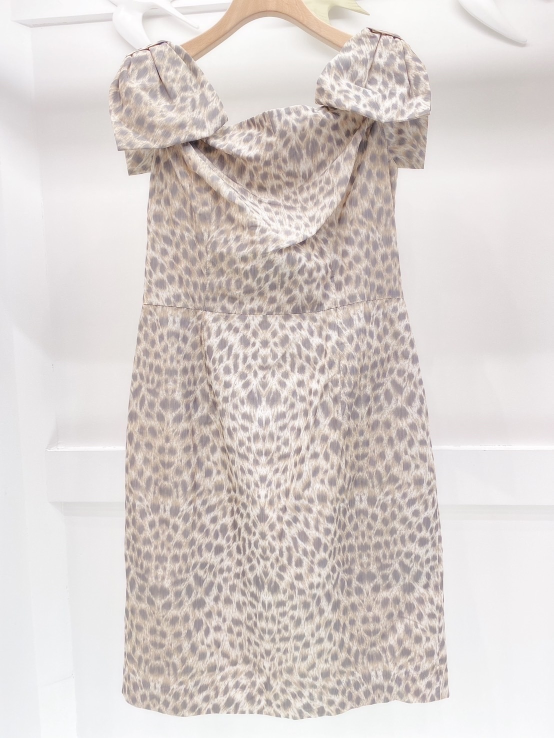 豹紋肩蝴蝶結洋裝