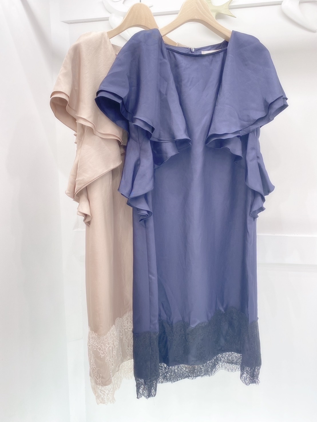 荷袖絲質lace洋裝