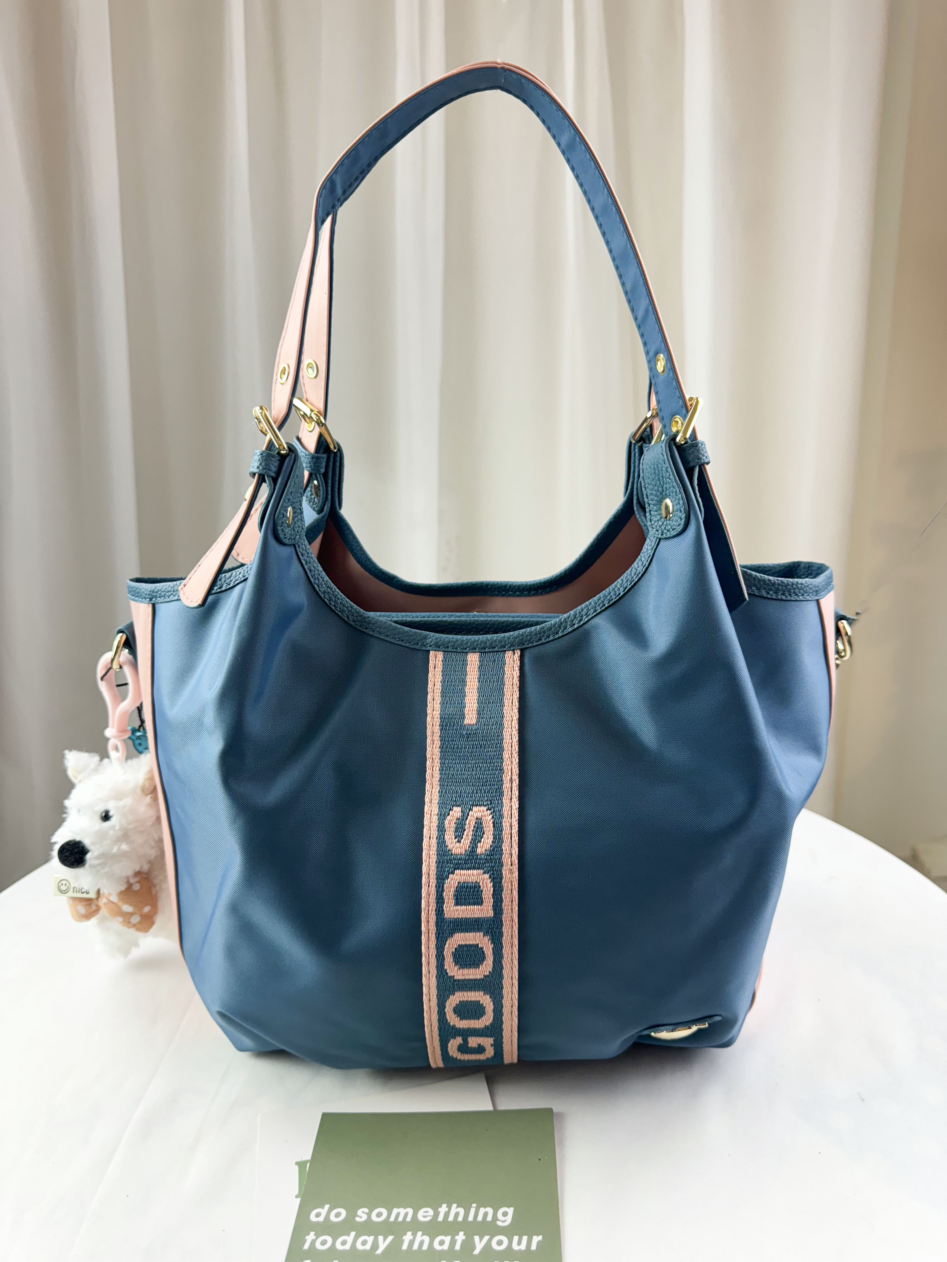 GOODS 綠粉拼色防潑水手提包 / 側背包 附兔兔吊飾  #2520