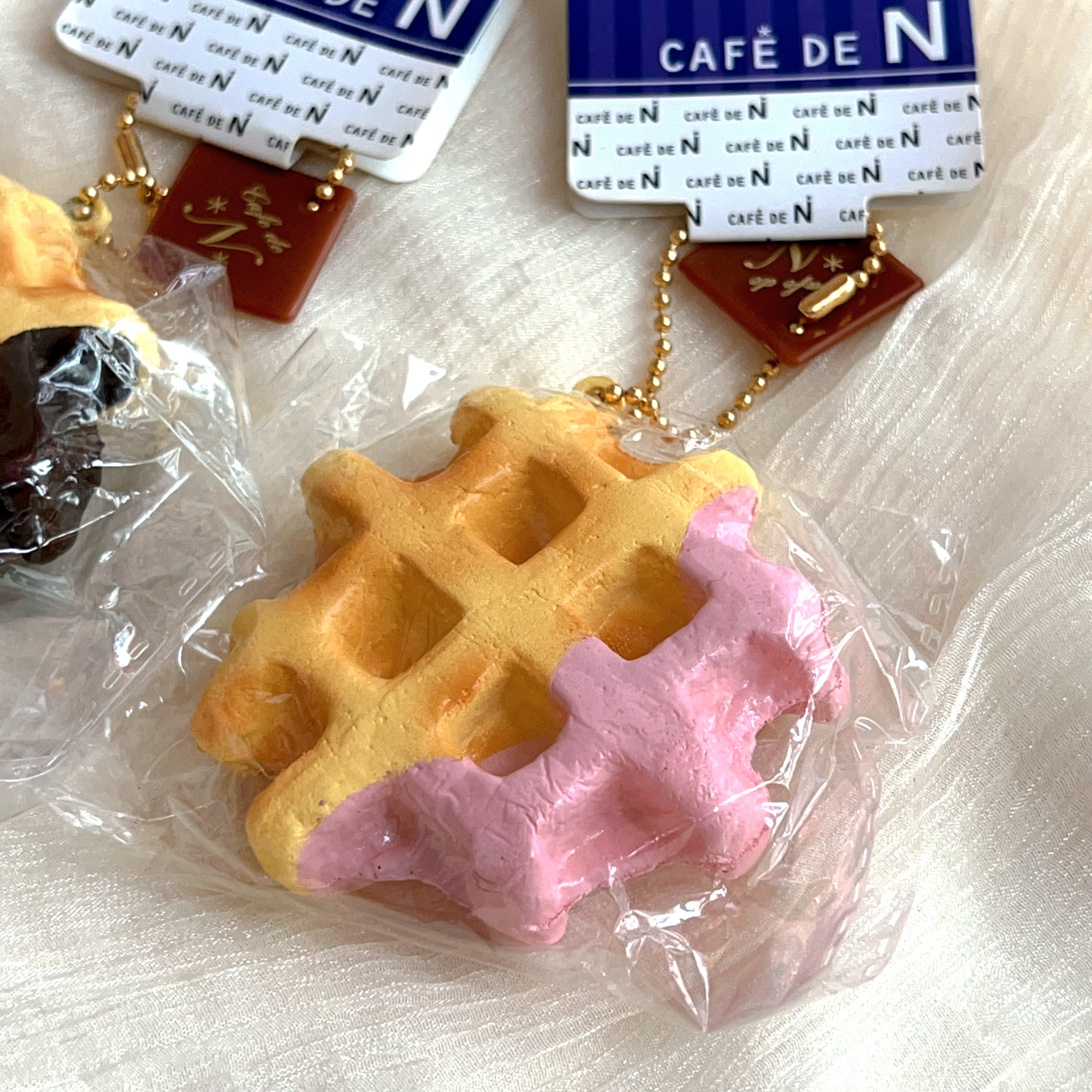 Cafe de N waffle bundle