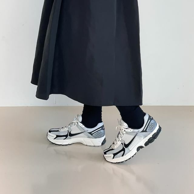 NIKE ZOOM VOMERO 5 奶油黑灰 奶油白 灰銀 黑色 女鞋 HQ1182-001 / 預購