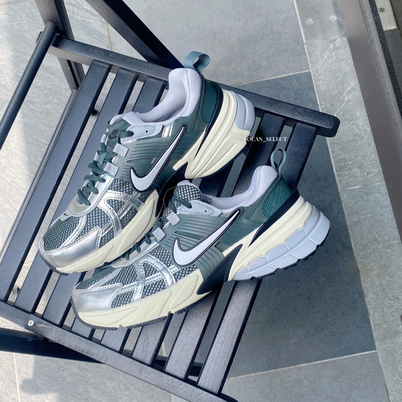 NIKE V2K RUN VINTAGE GREEN 科技銀 墨綠 HJ4497-300