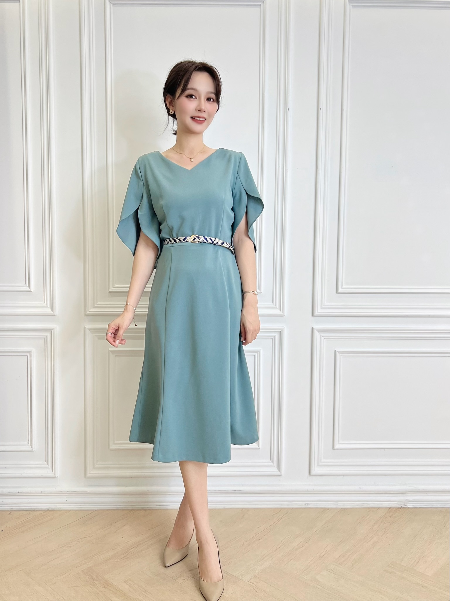 開衩袖撞色腰帶傘洋