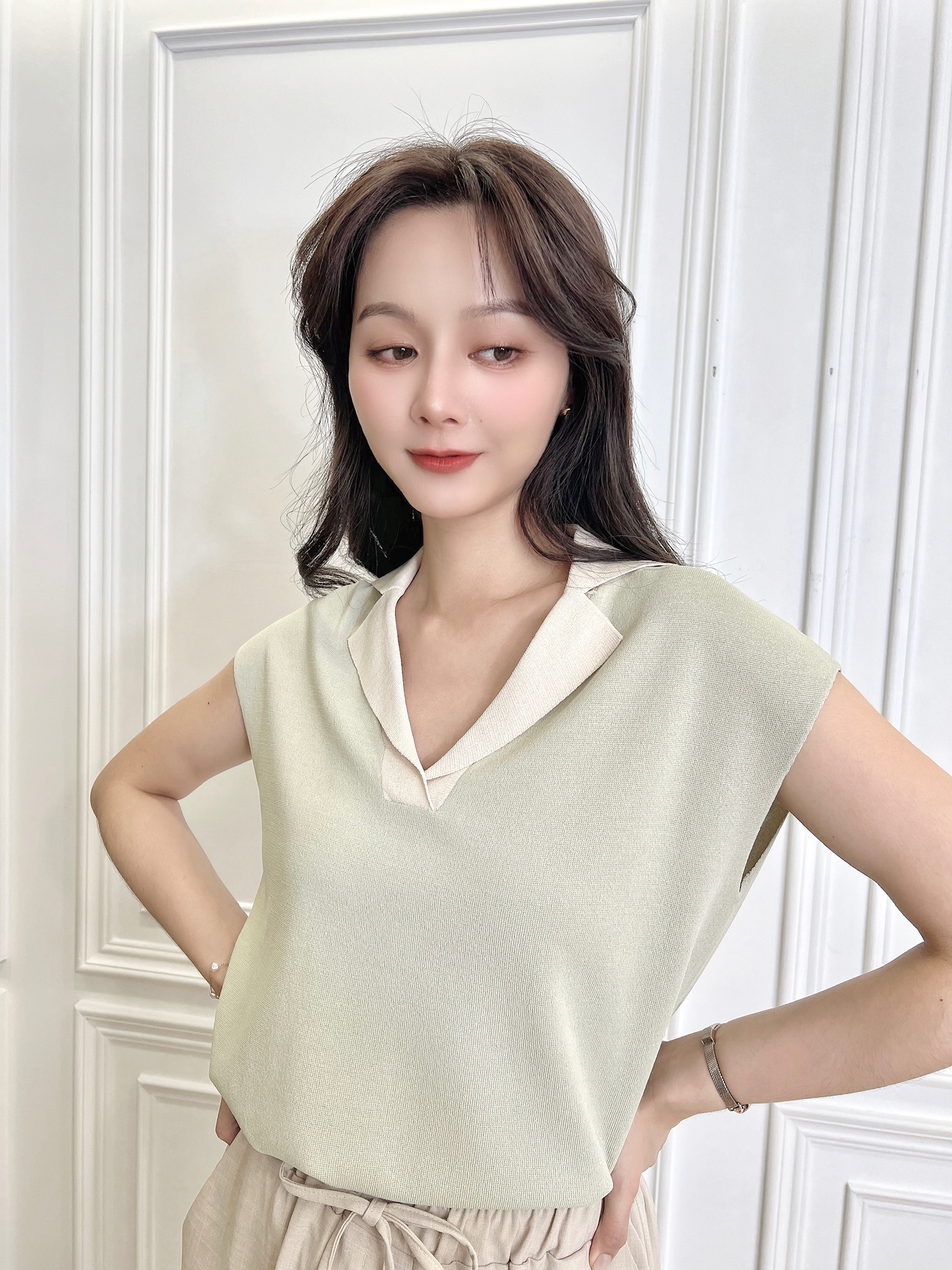 撞色翻領針織上衣