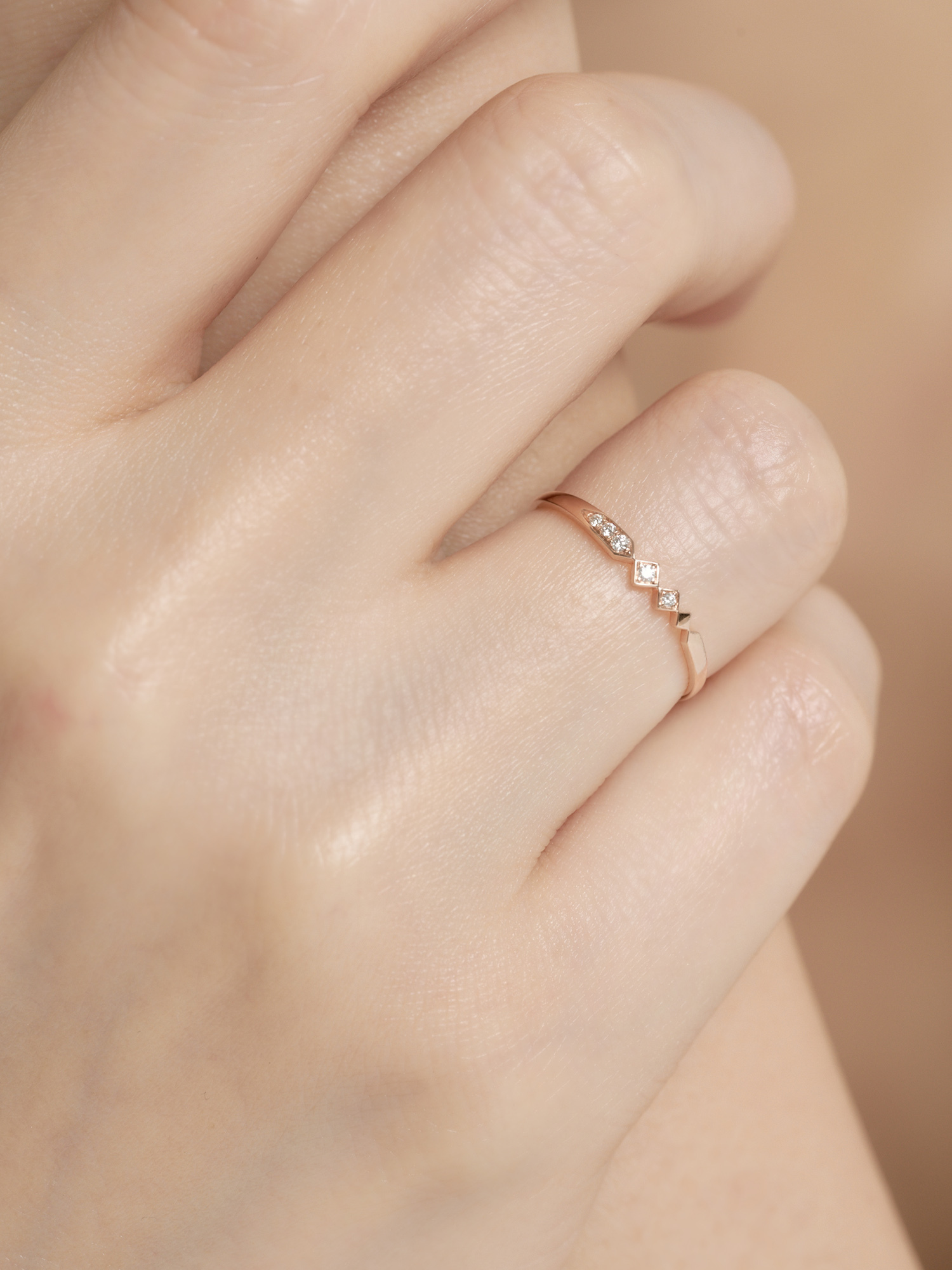 ETHEREAL 18K鑽石波嵐戒指