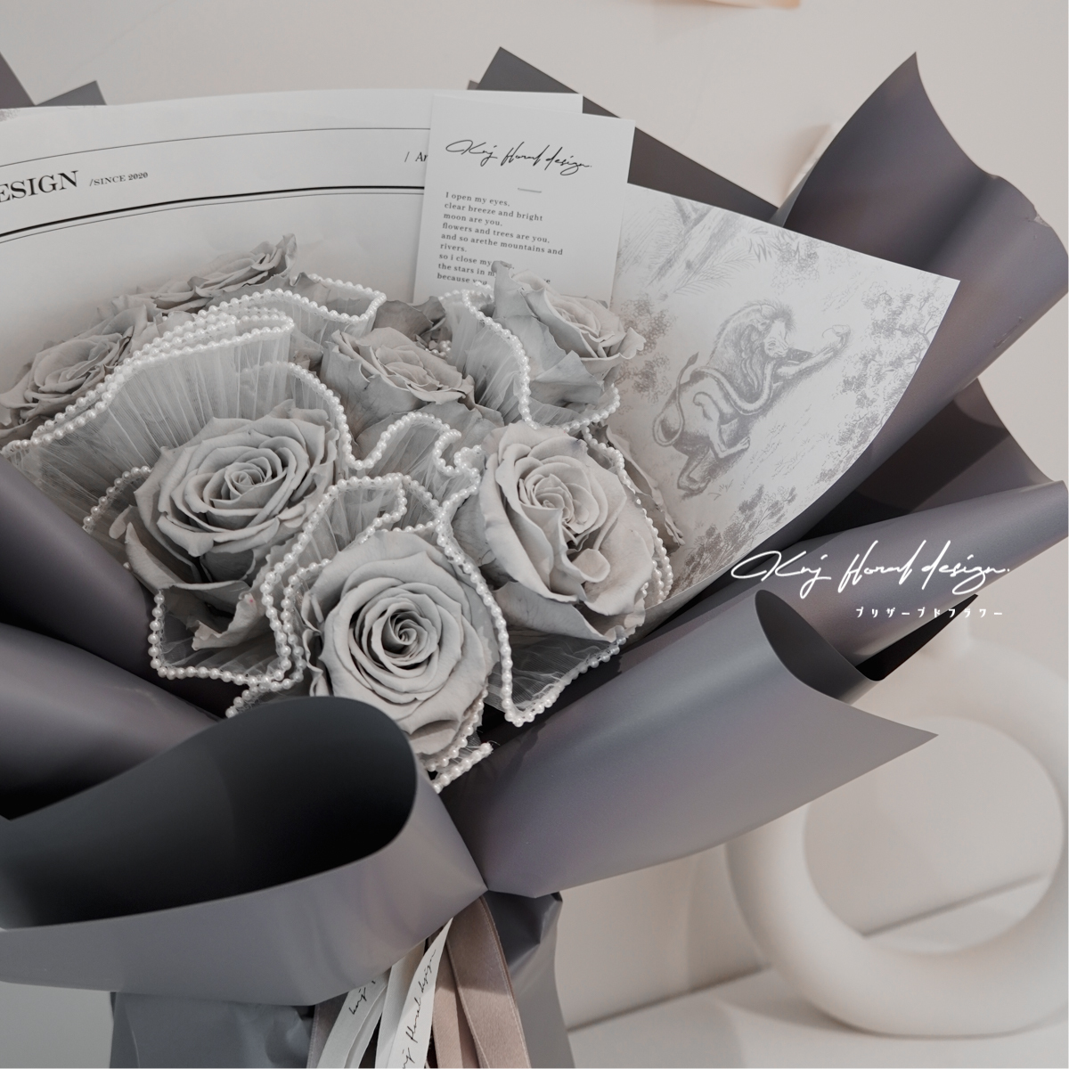 紳士灰．九朵永生玫瑰花束