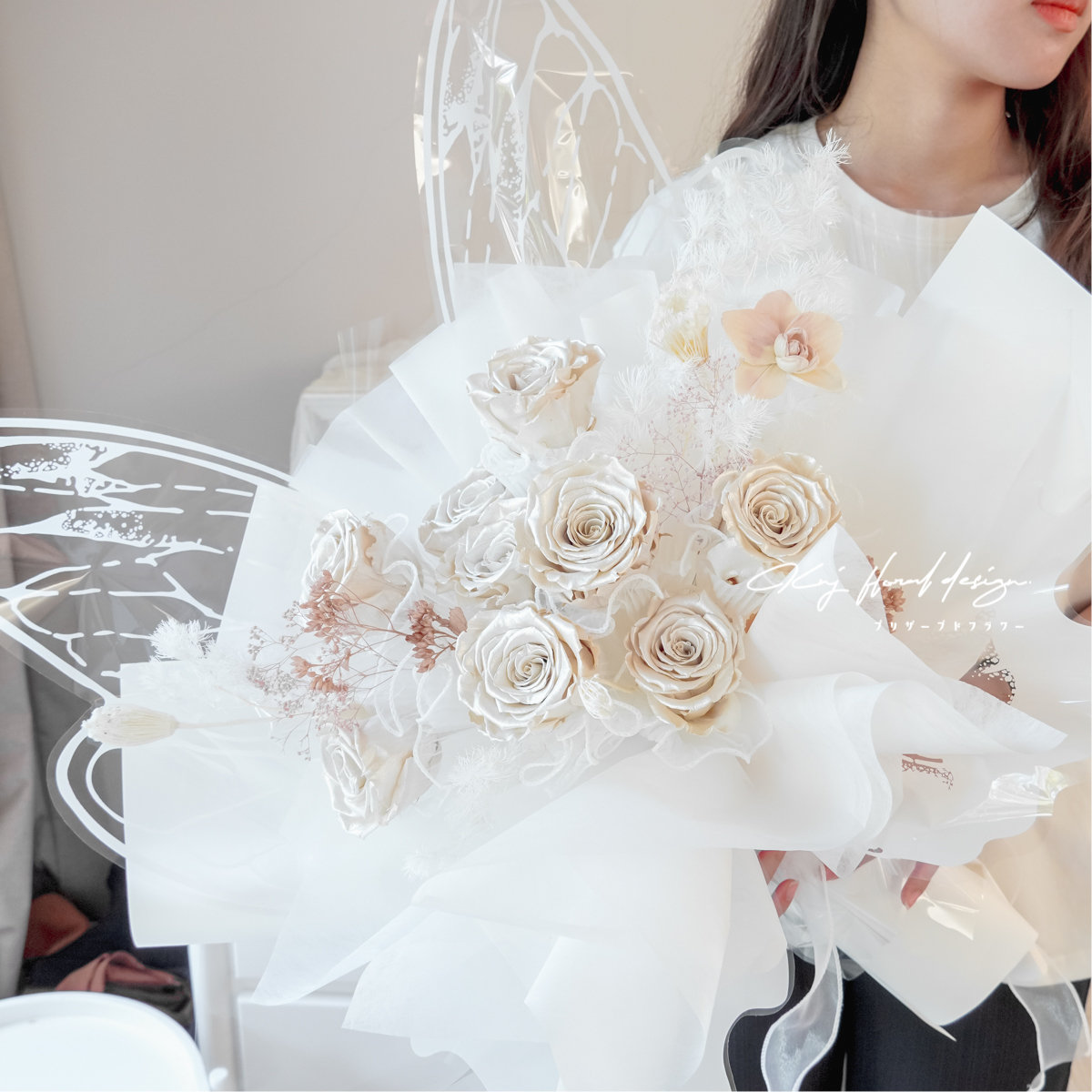 夢幻白．九朵永生玫瑰花束