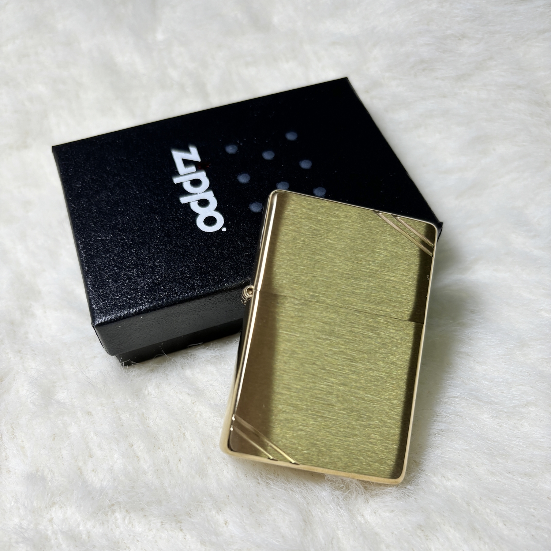 【zippo】德國原裝正品、Vintage/切角系列、拉絲黃銅、煤油打伙機 #Brushed Brass #可換充氣內膽