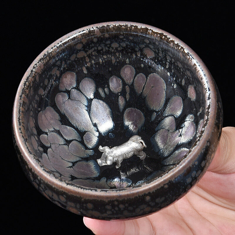 Popular high-end silver-inlaid tea cup, master cup (original mineral oil drop inlay-silver pig)