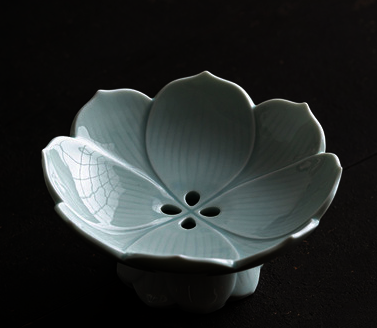 新款中式高腳瀝水陶瓷蓮花果盤(粉青)(尺寸:長15.5CM高7.5CM)