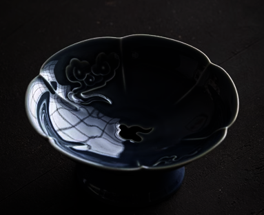 新款中式高腳瀝水陶瓷祥雲果盤(霽藍)(尺寸:長16CM高7.5CM)