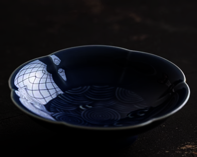 新款古典陶瓷海浪六瓣點心盤(霽藍)(尺寸:直徑13CM高4CM)