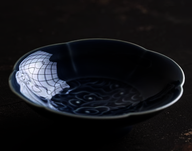 新款古典陶瓷祥雲六瓣點心盤(霽藍)(尺寸:直徑13CM高4CM)