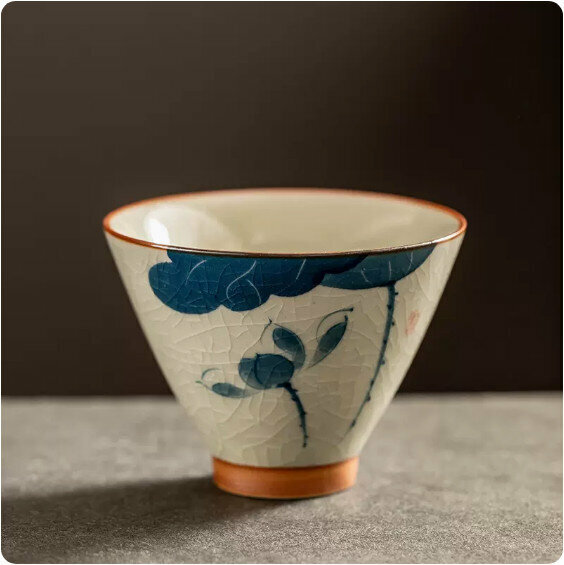 Hotly recommended household Ge Kiln hand-painted tea cup [Blue Lotus]