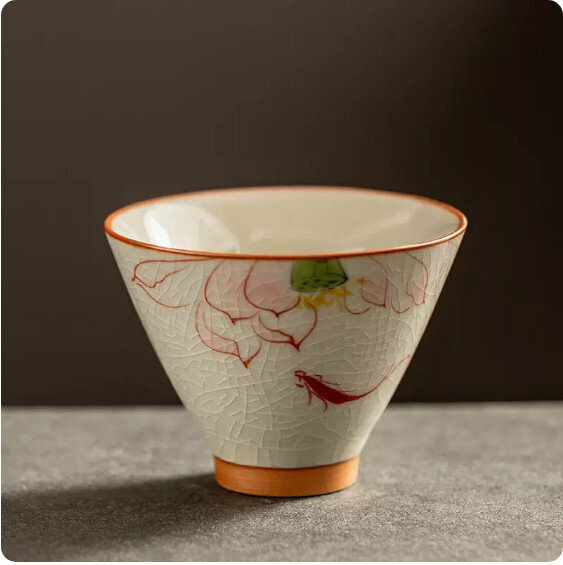 Hotly recommended Ge Kiln hand-painted tea cup for home use [Fish Play]