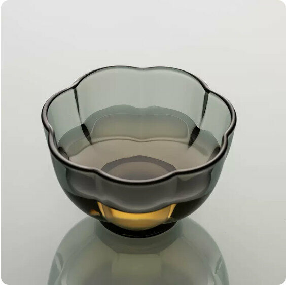 Hot push heat-resistant glass small tea cup [Green Gray-Plum Blossom Cup]