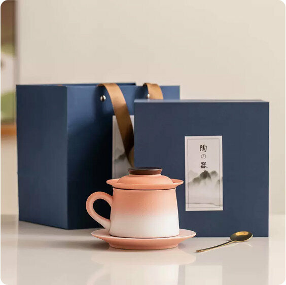 Hotly recommended ceramic tea water separation tea cup [gradient pink and white "Jinghong" ceramic handle filter tea cup + saucer + spoon + gift box]
