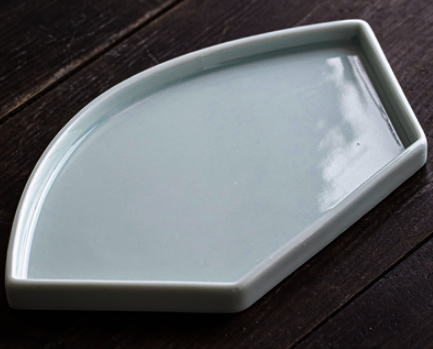 新款復古陶瓷扇形茶果盤(大號-粉青)(尺寸:25.5*14.5*1.6CM)