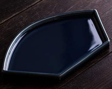 新款復古陶瓷扇形茶果盤(大號-霽藍)(尺寸:25.5*14.5*1.6CM)