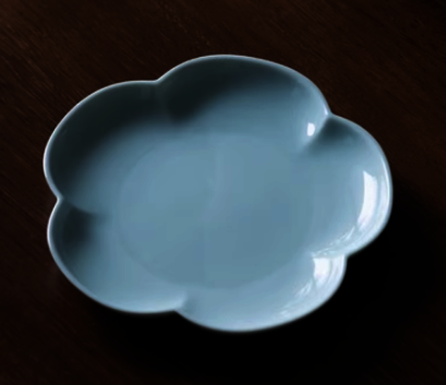 新款復古陶瓷花瓣茶果盤(粉青)(尺寸:直徑15CM*高1.8CM)