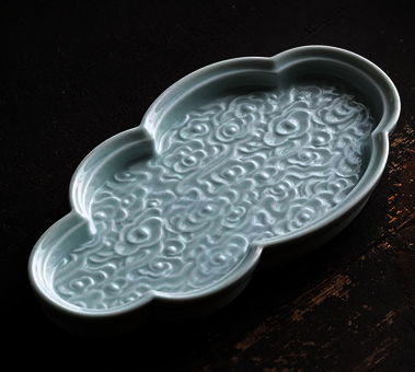 Hot selling Xiangyun embossed ceramic tea tray (pink green) (size: length 26.5CM*width 14CM)