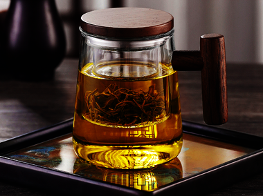 Hot-selling tea cup glass filtered scented tea household cup with lid and handle (Specification: [Yamagata Ling Kong Cup] 550ml transparent color round handle)