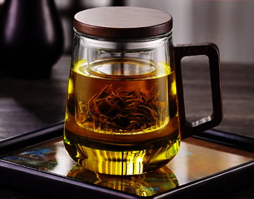 Hot selling tea cup glass filtered scented tea household cup with lid and handle (Specification: [Yuanqu Lingkong Cup] 550ml transparent color square handle)