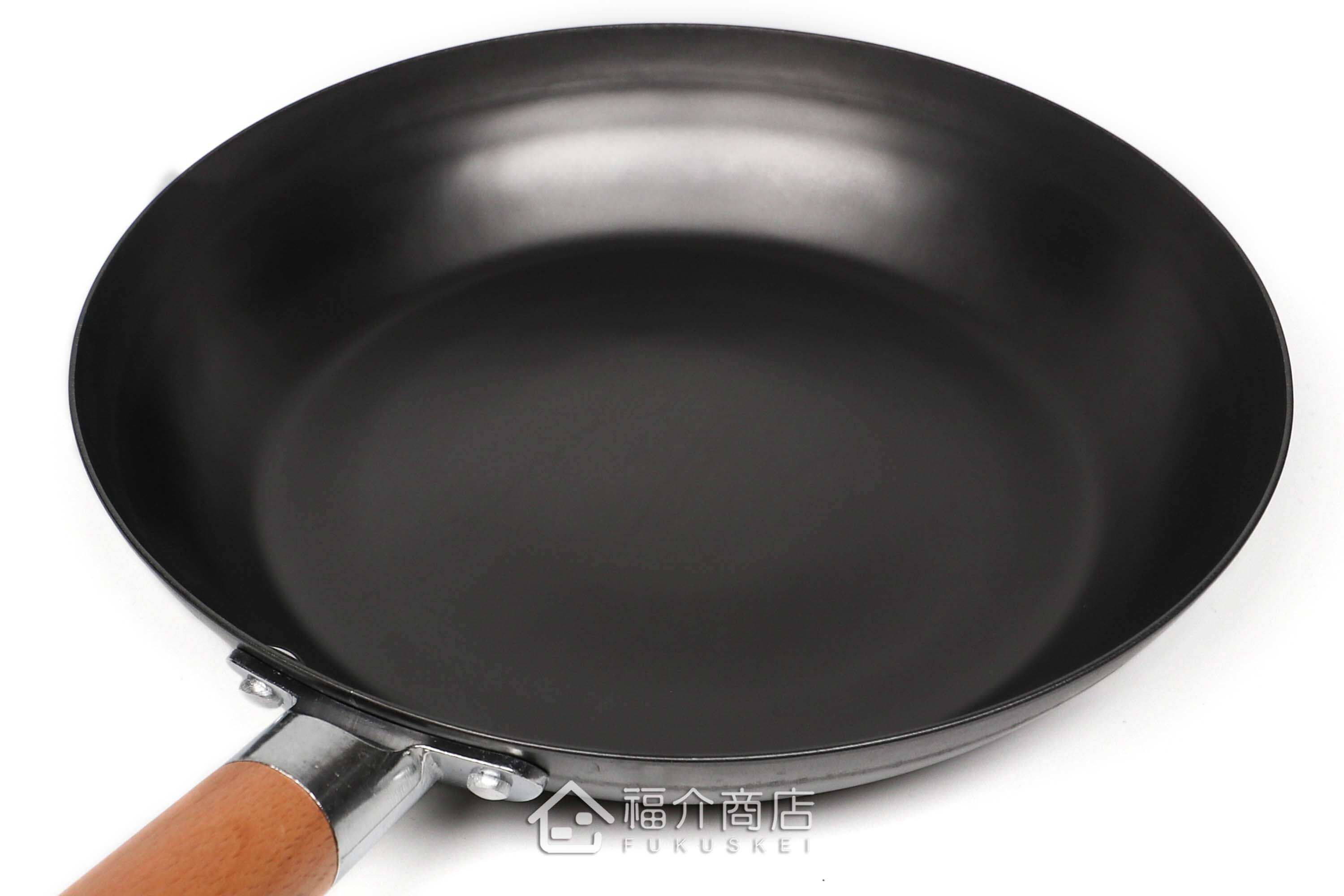 日本鐵製的木柄平底鍋