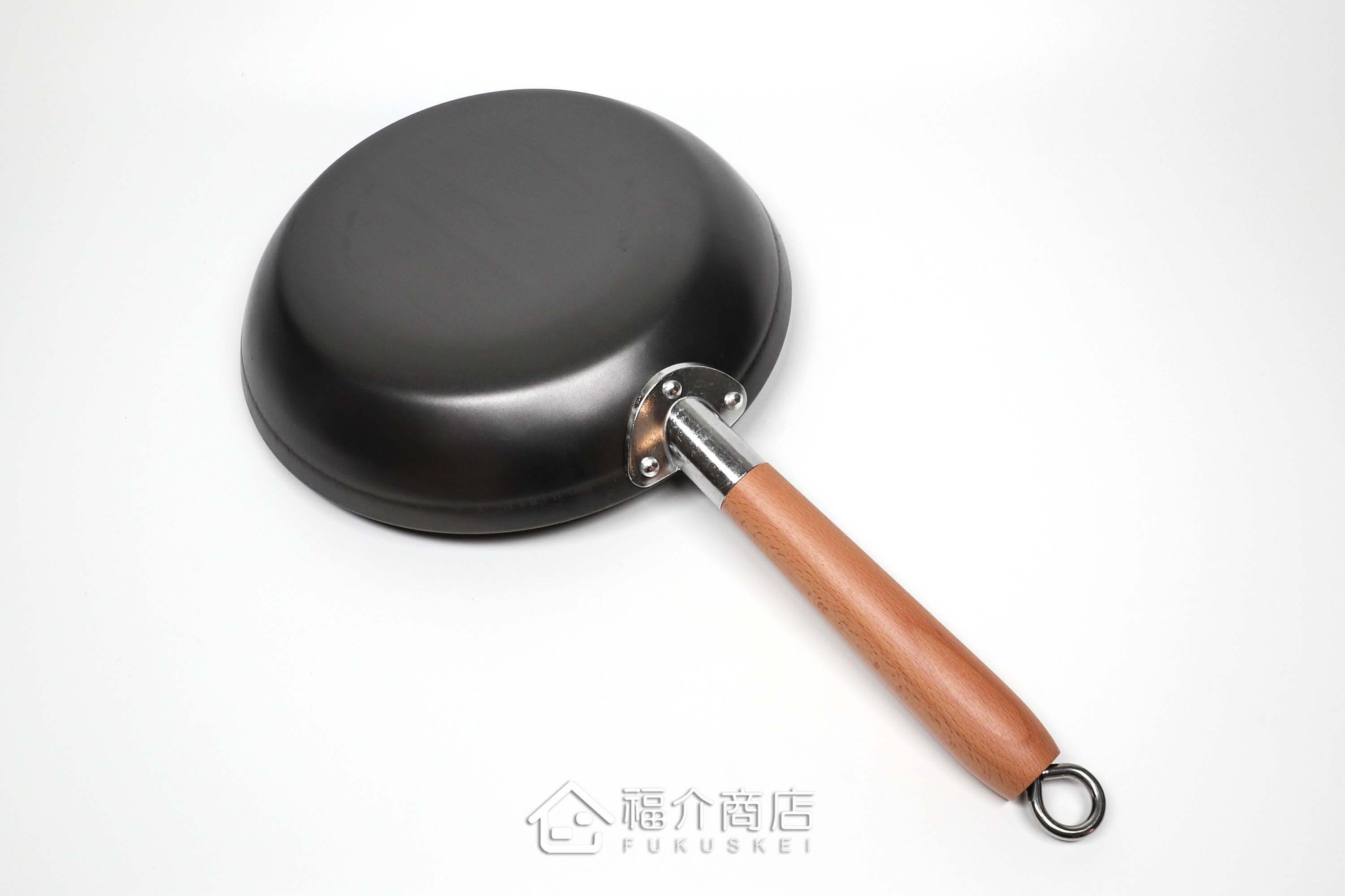日本鐵製的木柄平底鍋