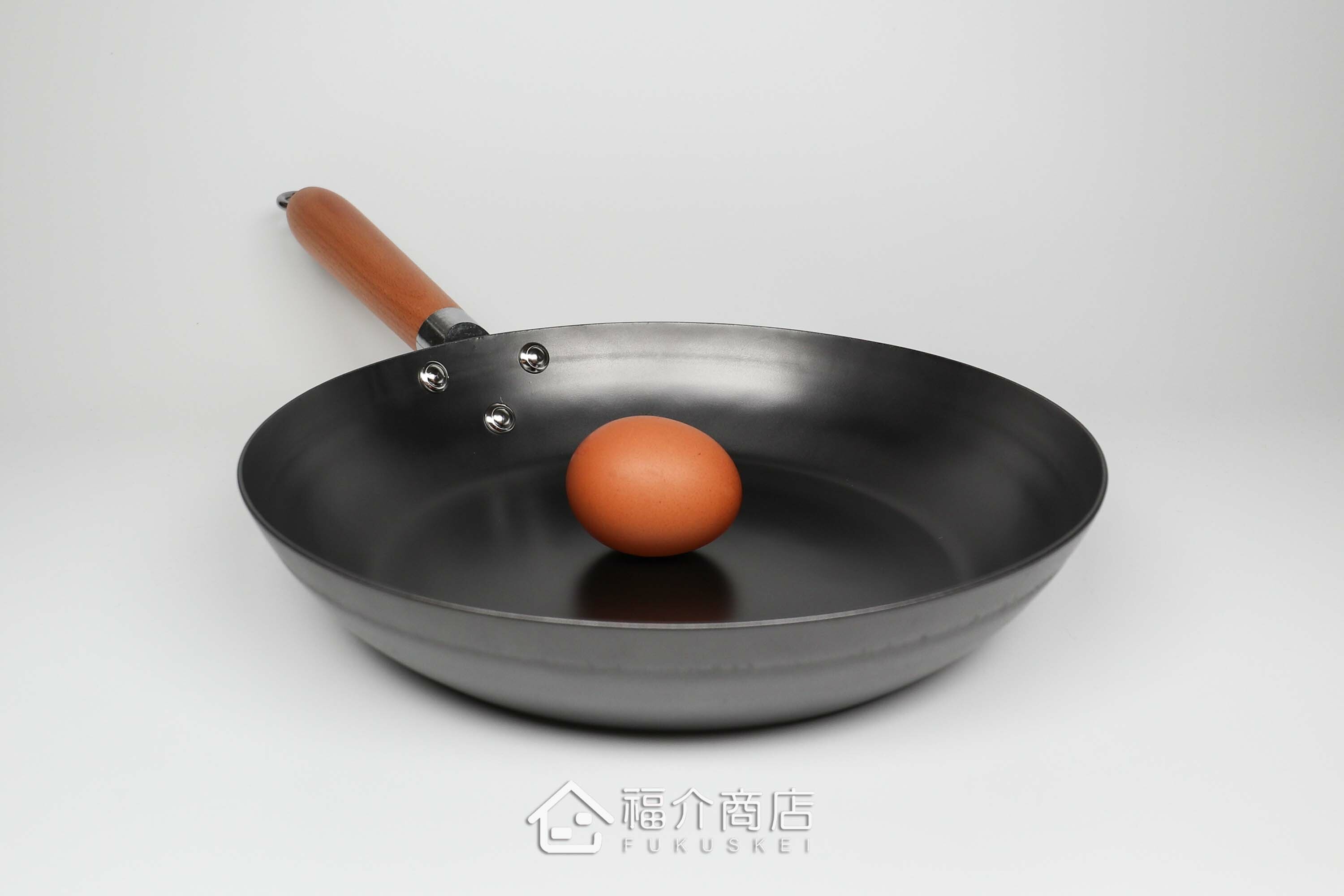 日本鐵製的木柄平底鍋