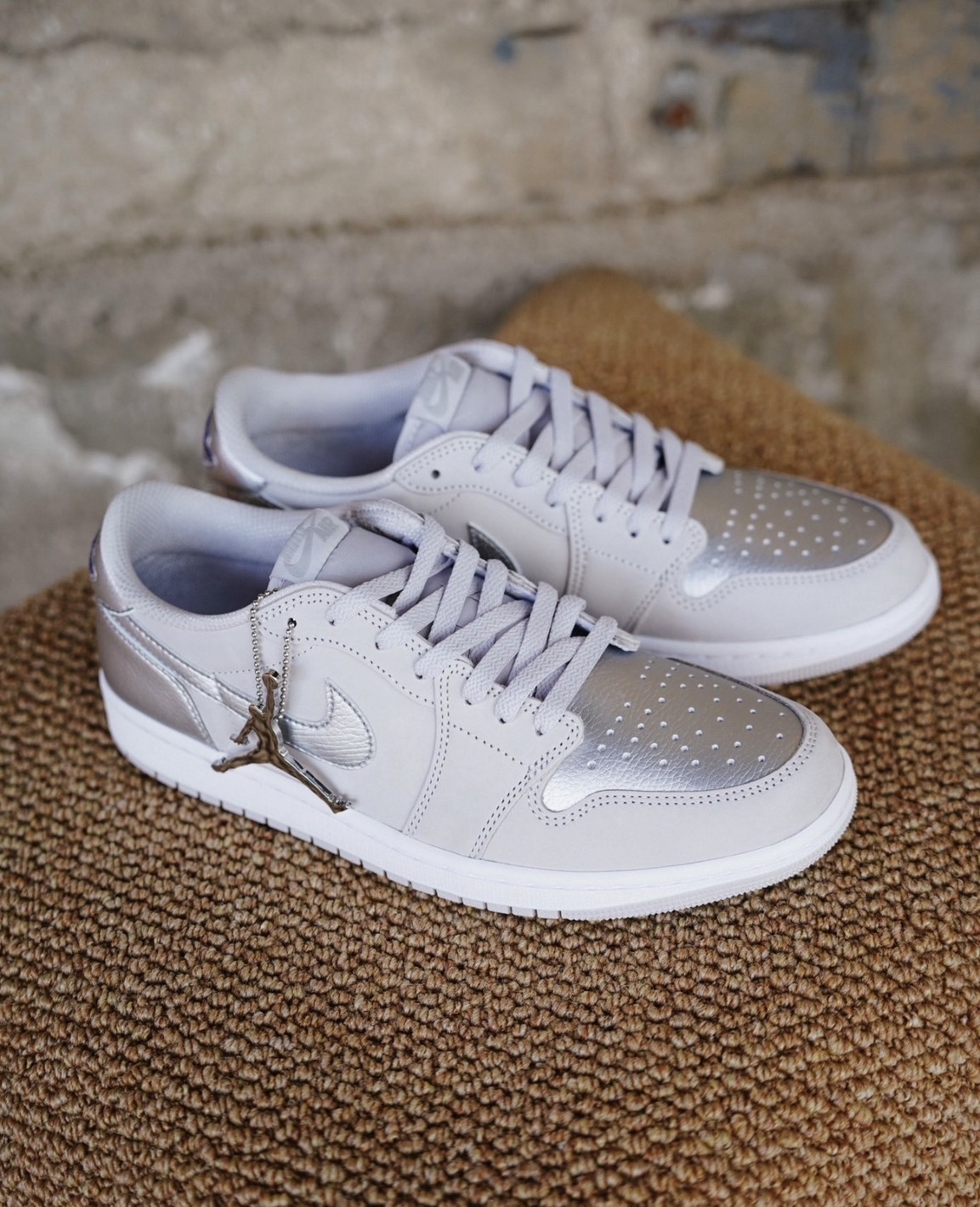 NIKE AIR JORDAN 1 LOW OG Silver 金屬銀 低筒休閒鞋