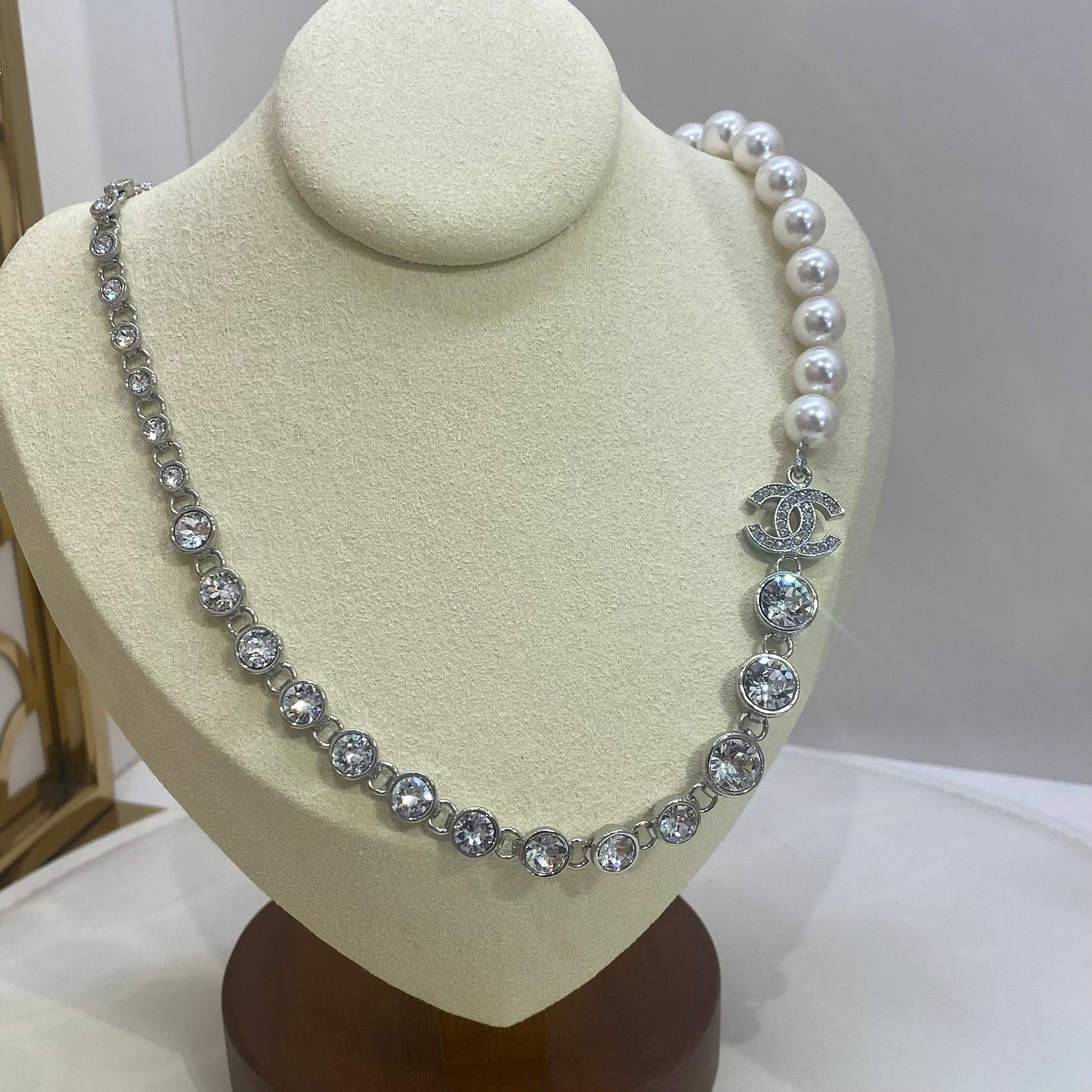 CHANEL cc logo半鑽半珍珠頸鏈